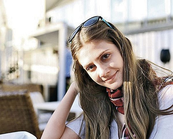 От первого лица с сестрой – 18 ситуаций, знакомых каждому, кто вырос с сестрой